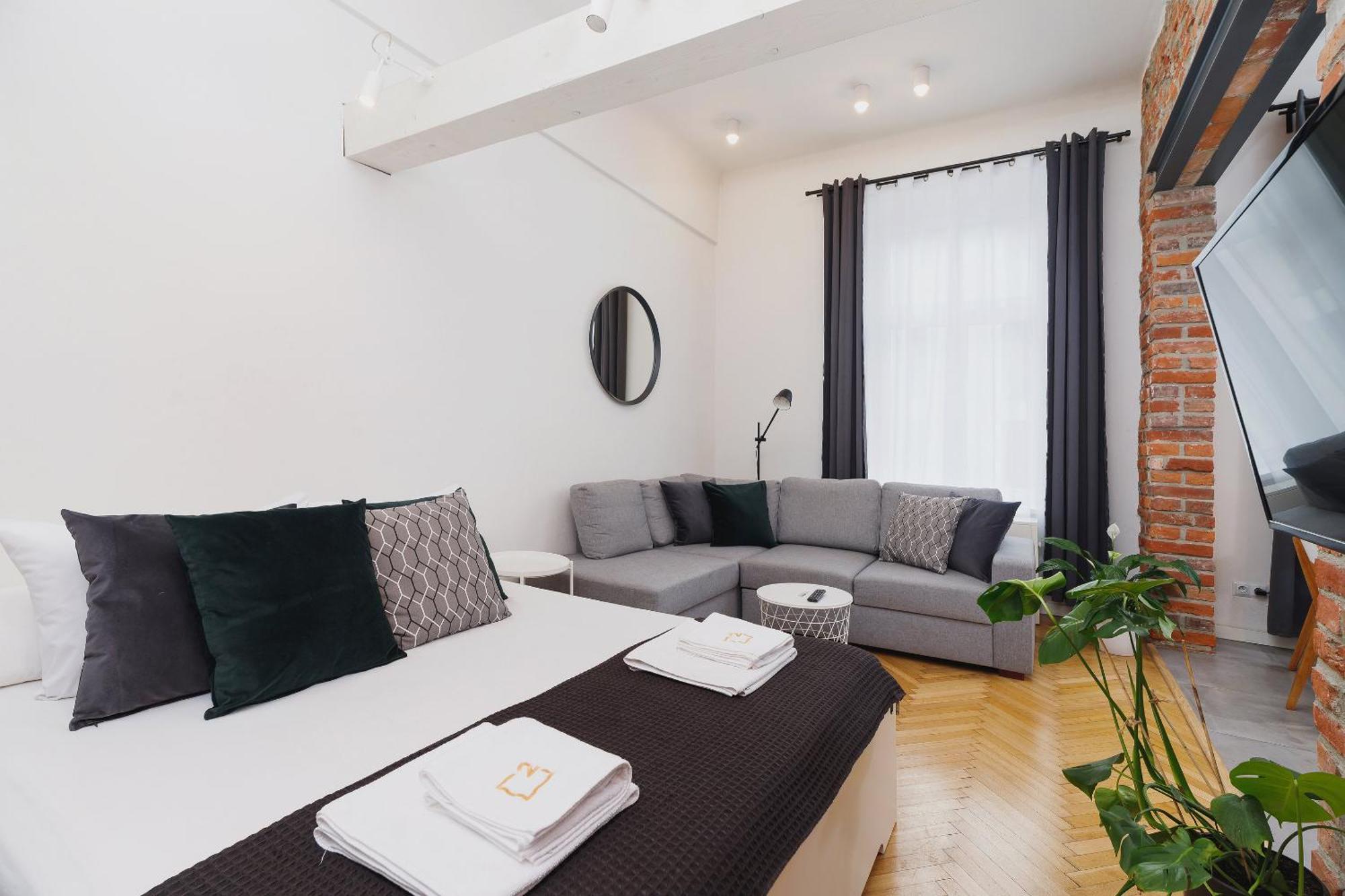 Kazimierz District - Miodowa 32 Street Apartment คราคูฟ ภายนอก รูปภาพ